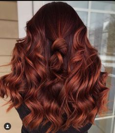 Dark Red Hair Ideas, Copper Red Balayage, Red Hair Ideas, Deep Red Hair, Red Balayage Hair, Rambut Brunette, Red Balayage, Ginger Hair Color