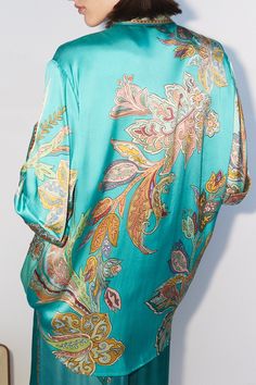 Alemais franca shirt in blue. 100% SILK SATIN SANDWASH DRY CLEAN Made in CHN Shirt Collar Styles, Shirt Silhouette, Loose Top, Oversized Blouse, Loose Tops, Botanical Print, Green Blouse, Botanical Prints, Printed Shorts