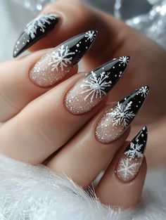 Winter Acrylic Nails: Trendy Designs to Sparkle This Season Yule Nails, Winter Acrylic Nails, Star Nail Designs, Star Nail, Winter Manicure, Festive Nail Art, Elegant Nail Designs, Nails Christmas