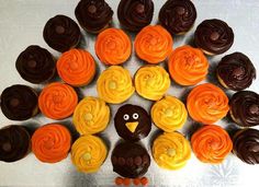 cupcakes arranged in the shape of a turkey