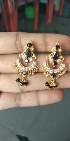 Thali Chains, Gold Necklace Price, Black Pearl Jewelry, Temple Jewellery Earrings, Banaras Sarees