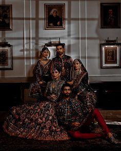 Indian Family Photoshoot, Indian Family Photo, King Attire, Bandish Bandits, Royal Photoshoot, Desi Photoshoot, Royal Paintings, Couple Editorial, Group Photo Poses