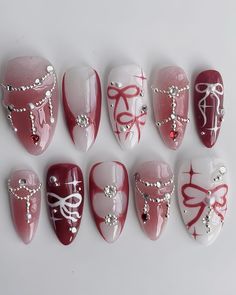 BRING THE HOLIDAY IN - The Christmas themed patterns & designs will easily match any holiday parties & seasonal decoration styles, bring the holiday in! Try Them Now christmas nail art #sponsered #nailart #christmasnails #fashion #winternails Fake Nails Designs, Really Cute Nails, Soft Nails, Nail Swag, Kawaii Nails, Xmas Nails, Christmas Nail, Funky Nails, Best Acrylic Nails