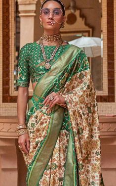 Green and offwhite Silk Patola Print Saree,Wedding saree,Partywear Saree, Silk Saree, Indian fashion Saree, reception Saree US,UK Shipping Patola Lehenga, Patola Sari, Patola Print, Saree Party, Reception Saree, Indian Dresses Online, Patola Sarees, India Fabric, Dress Traditional