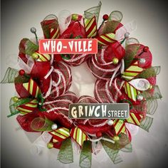 a wreath with the words who - vile on it