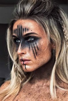 Makeup Looks To Recreate, Cat Face Makeup, Looks To Recreate, Viking Makeup, Beautiful Halloween Makeup, Cat Halloween Makeup, Halloween Makeup Clown, Nail Art Halloween