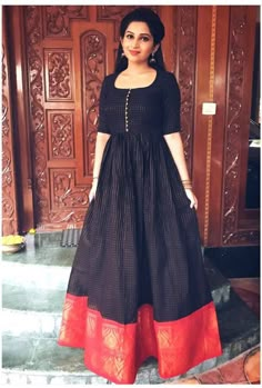 Silk Dress Design, Kalamkari Dresses, Long Gown Design, Lehnga Dress, Frock Fashion, Simple Gowns, Sari Dress