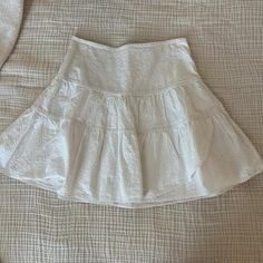 Zara Ruffle Skirt 
Size XS 
White color Ruffle Skirt, Zara Women, White Color, Women's Skirt, Womens Bottoms, Womens Skirt, Zara, Women Accessories, Skirt