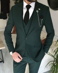 Mens Green Tuxedo Wedding, Deep Green Tuxedo Wedding, Wedding Dark Green Suit, Suit With Dark Green Tie, Forest Green Suits For Men, Groom Suit Inspiration, Mens Dark Green Suit, Green Tuxedo For Men Wedding, Green Suit Groom And Groomsmen