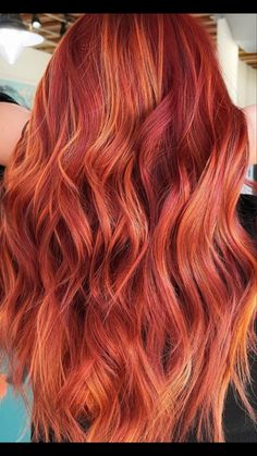 Grown Out Blonde Hair, Red Hair Brown Eyes, Red Hair With Blonde Highlights, Copper Red Hair, Red Balayage, Bright Red Hair, Different Hair Colors, Hair Color Auburn, Hair Color Techniques