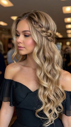 Unlock the Secret of Voluminous winter formal hairstyles Timeless 🌟 Country Formal Hairstyles, Winter Formal Dance Hairstyles, Pretty Elegant Hairstyles, Prom Hairstyles Round Face, Dance Show Hairstyles, Hairdos For Wedding Guest, Long Hair Styles For Wedding, Hair Down Prom Hairstyles, Hairdo For Wedding Guest