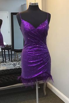 Ремни лаванды блестки корсет слоистые платье возвращения на родину Feather Homecoming Dress, Purple Homecoming, Tight Homecoming Dress, Purple Homecoming Dress, Sequin Homecoming Dress, Sequin Sleeve, Stunning Wedding Dresses, Short Homecoming Dress, فستان سهرة