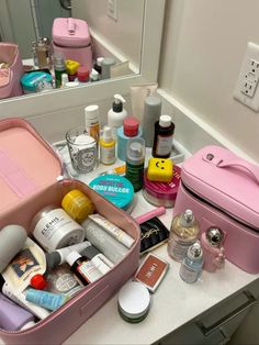 Pink Lifestyle, Room Design Bedroom, Everything Pink, Girls Life, Makeup Skin Care, Body Butter, Skin Makeup, Body Oil