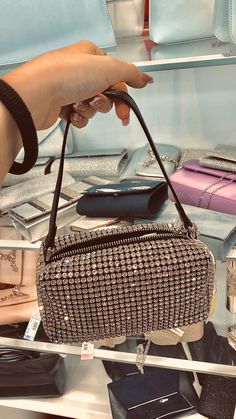 Stylish School Bags, Celebrity Casual Outfits, Luxury Bags Collection, Luxury Clutch, Crystal Bags, Girly Bags, Bangles Jewelry Designs, Fashionista Clothes, Fancy Bags