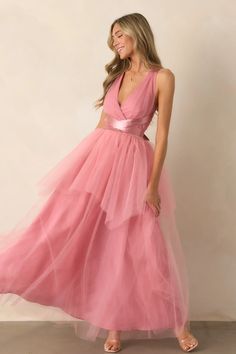 21 Pretty Pink Outfits For Valentines Day! - Looking for the best pink outfits for Valentine’s Day? Discover 21 stunning outfit ideas, from romantic pink dresses to trendy casual pink outfits. chic pink outfit inspiration, including blush maxi dresses, fuchsia suits, cozy pink sweater outfits, and playful tulle skirt outfits. pink outfit ideas for Valentine’s Day look. pink outfits for special occasion! valentines outfits | valentines day outfits | pink outfits | pink dresses | pink style Pink Outfits Classy, Valentines Day Outfits Aesthetic, Valentines Day Outfits For Women, Pink Sweater Outfit, Valentines Day Outfit Ideas, Cute Valentines Day Outfits, Tulle Skirts Outfit, Blush Maxi Dress, Valentines Day Outfits