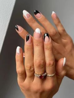 Black And White Abstract Nails, White Abstract Nails, Nails Black And White, Black And White French, Neutral Nail Designs, Black And White Nails, Short Nail Manicure, Abstract Nails, Minimalist Nail Art