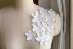 W297 8 Pieces Off White 3D Flowers for Bridal Gowns Sequined Wedding Veil 3d Flowers Applique DIY Romantic Bridal Hair Pieces Material Ivory Hair Pieces Wedding, Romantic Bridal Hair, Flowers Applique, Sequin Flowers, Bridal Veils, Lace Garter, Gowns Wedding, 3d Flowers, Bridal Hair Pieces