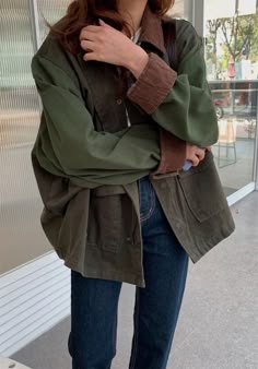 Contrast Collared Cargo Jacket Green Streetwear, Egirl Outfits, Khaki Jacket, Jackets Women, Y2k Aesthetic Outfits, Indie Outfits, 가을 패션, Coats And Jackets, Lantern Sleeve