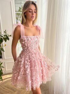 Dresses With 3d Flowers, Pink Homecoming Dresses Short, 2 Piece Homecoming Dress, Dresses Short Pink, Pink Homecoming Dresses, Teuta Matoshi, Fest Outfits, Flora Dress, Mini Homecoming Dresses