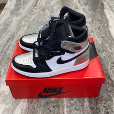 Nike Women’s Jordan High Og Black/Metallic Silver Size 7 Euro 38 Women’s Never Been Worn, With Box Nike Shoes For Women, Silver Banshee, Nike Shoes Blue, Rapunzel Disney, Nike Jordans, Air Jordans Women, Pretty Shoes Sneakers, Shoes Sneakers Jordans