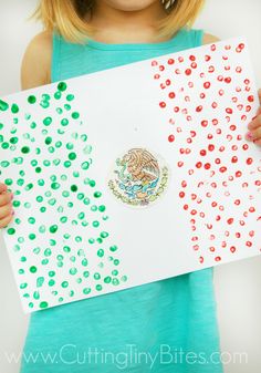 Mexican Flag Craft for Kids. Perfect way to study Mexico or celebrate Cinco de Mayo with your toddler, preschooler, or elementary child. Holidays Activities, Toddler Curriculum, Teaching Holidays, Flag Crafts, Mexican Flag