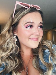 Eras Tour Face Makeup, Eras Tour Outfits Lover Makeup, Lovers Makeup Taylor Swift, Heart Around Eye Makeup Taylor Swift, Taylor Swift Face Jewels, Make Up For Taylor Swift Concert, Taylor Swift Lovers Makeup, Lover Eras Makeup, Lover Ts Makeup