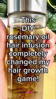 Diy Rosemary Oil, Make Rosemary Oil, Hair Growth Serum Diy, Rosemary Oil For Hair Growth, Rosemary Hair Growth, Hair Growth Tonic, Healthy Natural Hair Growth, Rosemary Oil For Hair, Hair Growth Spray