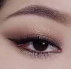 smoky eye asian makeup eyeshadow eyeliner Smokey Eyeshadow Asian, Prom Makeup For Black Eyes, Minimal Dark Eye Makeup, Dark Natural Eye Makeup, Smokey Eye On Monolid, Dark Light Makeup, Soft Dark Eye Makeup, Soft Black Eye Makeup, Brown Eye Makeup Korean