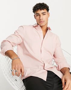 Camisa de ASOS DESIGN Parte de nuestra edición de moda responsable Cuello italiano Tapeta de botones Manga corta Corte estándar Pastel Shirts For Men, Light Pink Shirt Outfit Men, Pink Button Up, Pink Outfit For Men, Men Pink Outfit, Pink Shirt Outfit Men, Coquette Bday, Pastel Color Shirts