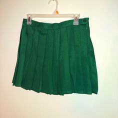 Green Cute Pleated Skirt Waist 30" Length 16" Casual Green Lined Pleated Skirt, Green Fitted Flared Pleated Skirt, Fitted Green Pleated Skirt With Lining, Green Lined Skirted Bottoms, Green Pleated Skirted Bottoms, Green Spring Tennis Skirt For School, Green Pleated Flared Skirt, High Waist Green Pleated Skirt, Fitted Green Pleated Bottoms