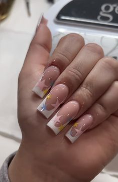 Xmas Nails Pink, Star Nails White, Nail Design French, Winter Nails 2023, Pink Christmas Nails, Nails White French, Christmas Nails Winter, Nails Xmas, White French Tips