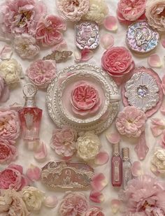 Pink Fancy Aesthetic, Flower Knows Makeup Brand, Princess Core Aesthetic, Rococo Aesthetic, Makeup Douyin, Thanks For Following Me