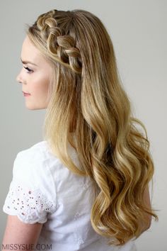 Weekend Hair, Chignon Bun, Fishtail Braids, Twisted Hair, Braided Hairdo, French Braid Hairstyles, Dance Hairstyles