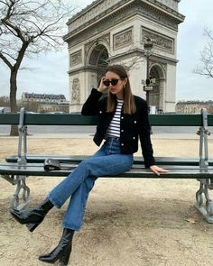 Parisian Outfits, Old Money Fashion, Paris Winter, Looks Jeans, Money Fashion, Summer Office, Europe Outfits, Office Setting, Winter Fashion Outfits Casual