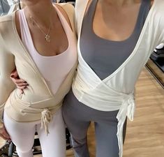 Pilates Fashion, Pilates Outfit, Pilates Princess, Gym Fits, Workout Fits, Office Siren, Healthy Girl, Workout Sets, Spring Aesthetic