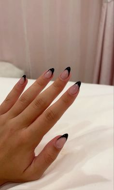 Almond Acrylic Nails Black Tips, Black French Tip Almonds, Almond Nails With Black French Tip, Oval Nails French Tip Black, Oval Nails With Black Tips, Black French Nails Almond Short, Black French Tip Almond Acrylic Nails, French Tip Black Almond Nails, Almond Nail Black French Tip