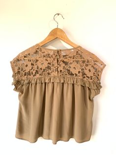 Vintage Carole Little Brown Silk Top in excellent condition. Fits sz small best. Silk and lace. Short Sleeve Lace Top With Ruffles, Short Sleeve Lace Tops With Ruffles, Lace Ruffle Tops With Short Sleeves, Lace Tops With Ruffles And Short Sleeves, Lace Top With Ruffles And Short Sleeves, Summer Crochet Lace Top With Lace Collar, Lace Tops With Ruffles, Brown Lace Tops For Spring, Sleeveless Lace Top With Ruffles