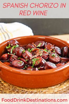 This chorizo al vino tinto recipe is a classic tapas recipe for Spanish chorizo in red wine. It’s common at tapas bars in Spain and easy to make at home with only 6 ingredients. I learned to make this dish when we lived in Spain and now make it when we do tapas nights. Red Wine Chorizo, Spanish Chorizo Tapas, Chorizo In Red Wine, Tapas Ideas Easy, Spanish Food Recipes Spain, Chorizo Appetizer Recipes, Spanish Appetizers Tapas Party, Diy Tapas, Chorizo Appetizer