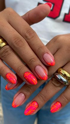 If you didn’t know already, orange and pink is the perfect colour combo for summer. @gelpolish_bar is showing us exactly how it’s done with this abstract frenchies set. Pink Tip Nails, Cruise Nails, Bright Summer Nails, Spring Acrylic Nails, Vibrant Nails, Almond Acrylic Nails