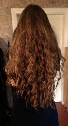 Hair Color Brown Chestnut, Heat Protectant, Healthier Hair, Super Long Hair, Long Wavy Hair, Beautiful Long Hair, Hair Photo, Hair Game, Long Curly Hair