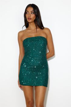 Length from shoulder to hem of size S: 67cm. Mini dress. Lined. Cold hand wash only. Model is a standard XS and is wearing size XS. True to size. Lightweight, stretchy sequinned fabric. Back zipper. Polyester/Spandex. Glitter in my eyes, glitter in the sky and you're shining just the way we like - to the MAX. Slay every night out event with this non-stop sparkle fest called a Sprinkle Of Magic. It is quite fantastical with its strapless design, a foldover neckline and a bodycon fit. Style yours with block heels and waves. Short Homecoming Dress, Hoco Dresses, Non Stop, Homecoming Dress, New Arrival Dress, Fit Style, My Eyes, Just The Way, Black Maxi Dress