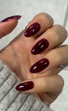 Kutek Disney, Dark Red Nails, Wine Nails, Maroon Nails, September Nails, Cherry Nails, October Nails, Nagel Tips, Smink Inspiration