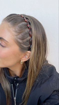 Hair Hoops, American Beauty, Hairstyles For School, Aesthetic Hair, Headband Hairstyles, Hair Accessories For Women, Hair Day, Pretty Hairstyles, Lany