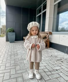 https://instagram.com/mia_baby_model?igshid=YTQwZjQ0NmI0OA== Toddler Girl Winter Dress, Baby Outfits Girl Aesthetic, Toddler Girls Winter Outfits, Winter Baby Outfits Girl, One Year Old Girl Outfits, Kids Winter Outfits Girl, Winter Toddler Outfits Girl, Aesthetic Toddler Outfits