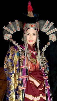 Mongolian Traditional Clothing, Costumes Around The World, National Clothes, Kawaii Fashion Outfits, Korean Traditional, Fantasy Warrior