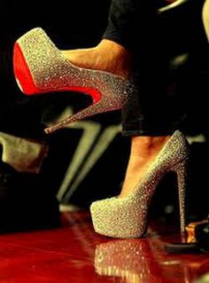 Red bottoms, soooo pretty, I will own these one day. High Heels Boots, Roller Derby, Cabaret