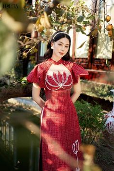 Vietnamese Clothing, Qi Pao, Dress Pesta, Asian Wedding Dress, Qipao Cheongsam, Trendy Dress Outfits, Muslimah Fashion Outfits, Futuristic Fashion, Fashion Attire