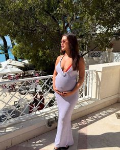 MONTANA Brown has revealed she is in hospital following pregnancy complications ahead of giving birth to her second child. Love Island star Montana Brown is due to have her second child with fiancé Mark O’Connor in 2025. Taking to her Instagram, Montana shared a Story from her hospital bed as she told fans: “Right guys we’re […]