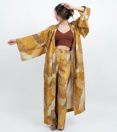 This chic kimono is made of 100% natural viscose jacquard made in a Spanish factory. The dressing gown has pockets and a belt. We guarantee high quality of tailoring. That will allow you to use this robe for several years. Winter Kimono, Womens Pajama, Plus Size Kimono, Plus Size Winter, Kimono Pattern, Embroidered Wool, Mustard Color, Floral Cardigan, Boho Kimono