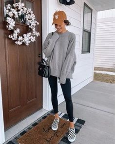 Stitch Fix Style Board, Women Comfortable Outfits, Casual Sheek Outfits, Hipster Mom Outfits, Nike Platform Sneakers Outfit, Fall Attire For Women, Blonde Outfits, Fall Athleisure Outfits, Comfort Outfits